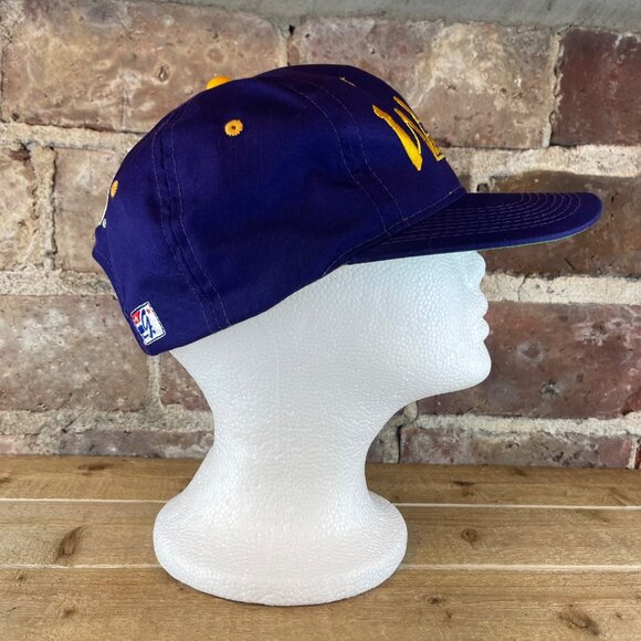 Vintage Washington University Huskies Snap Back Purple Hat - Picture 8 of 9